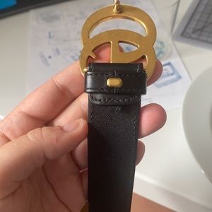 Good condition size 100 Gucci belt.